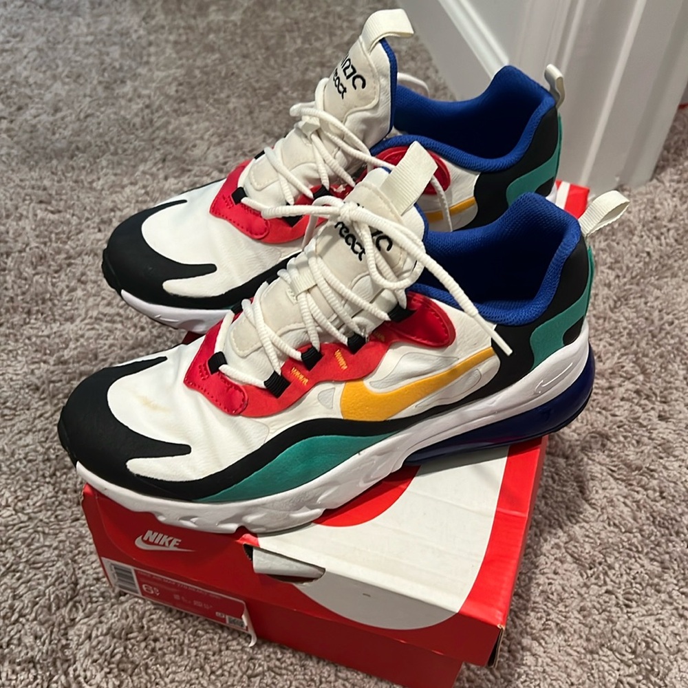 Nike Air Max 270 React